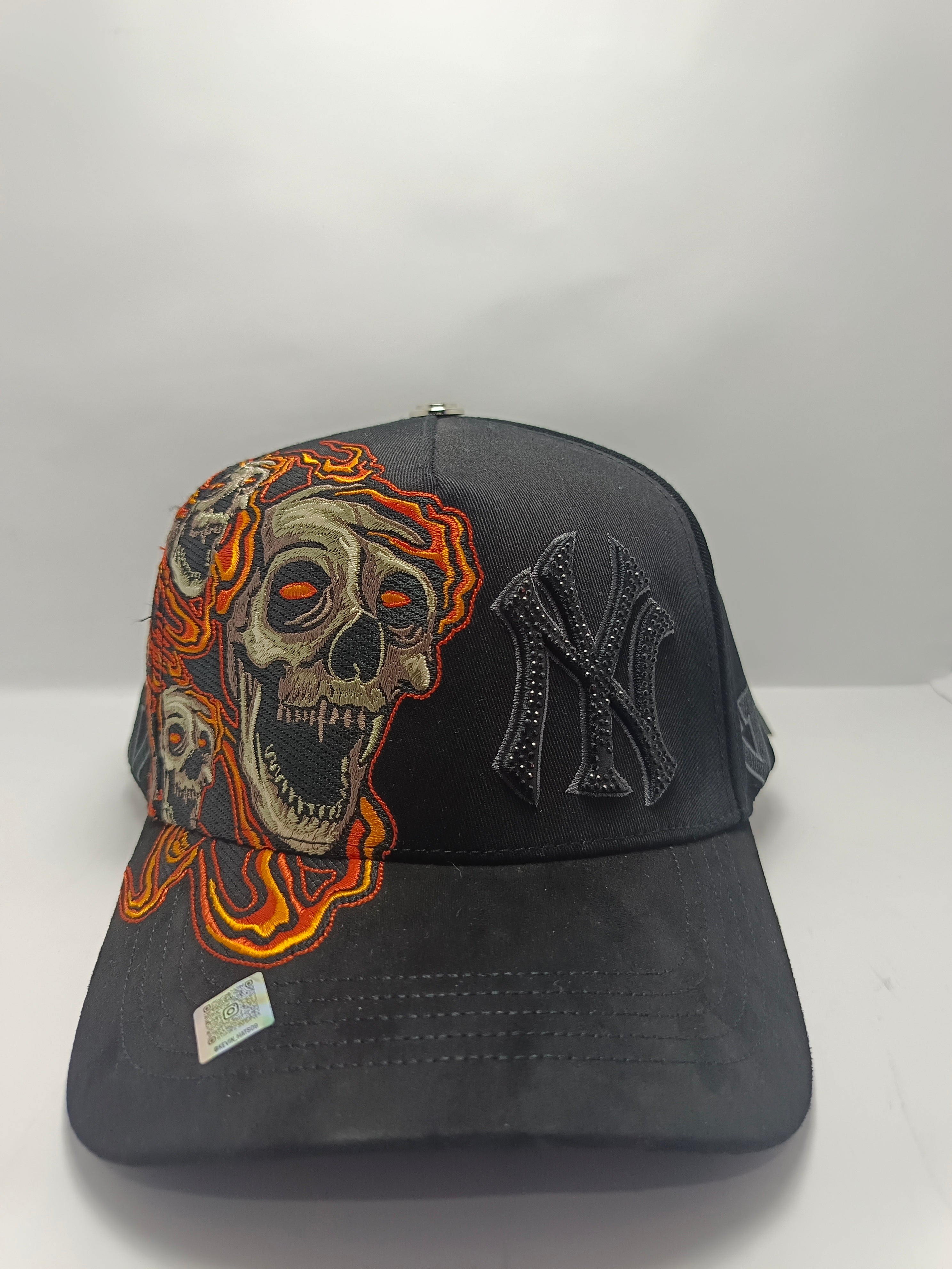 Big Boss x Kevin Hats Skull Flames Negra