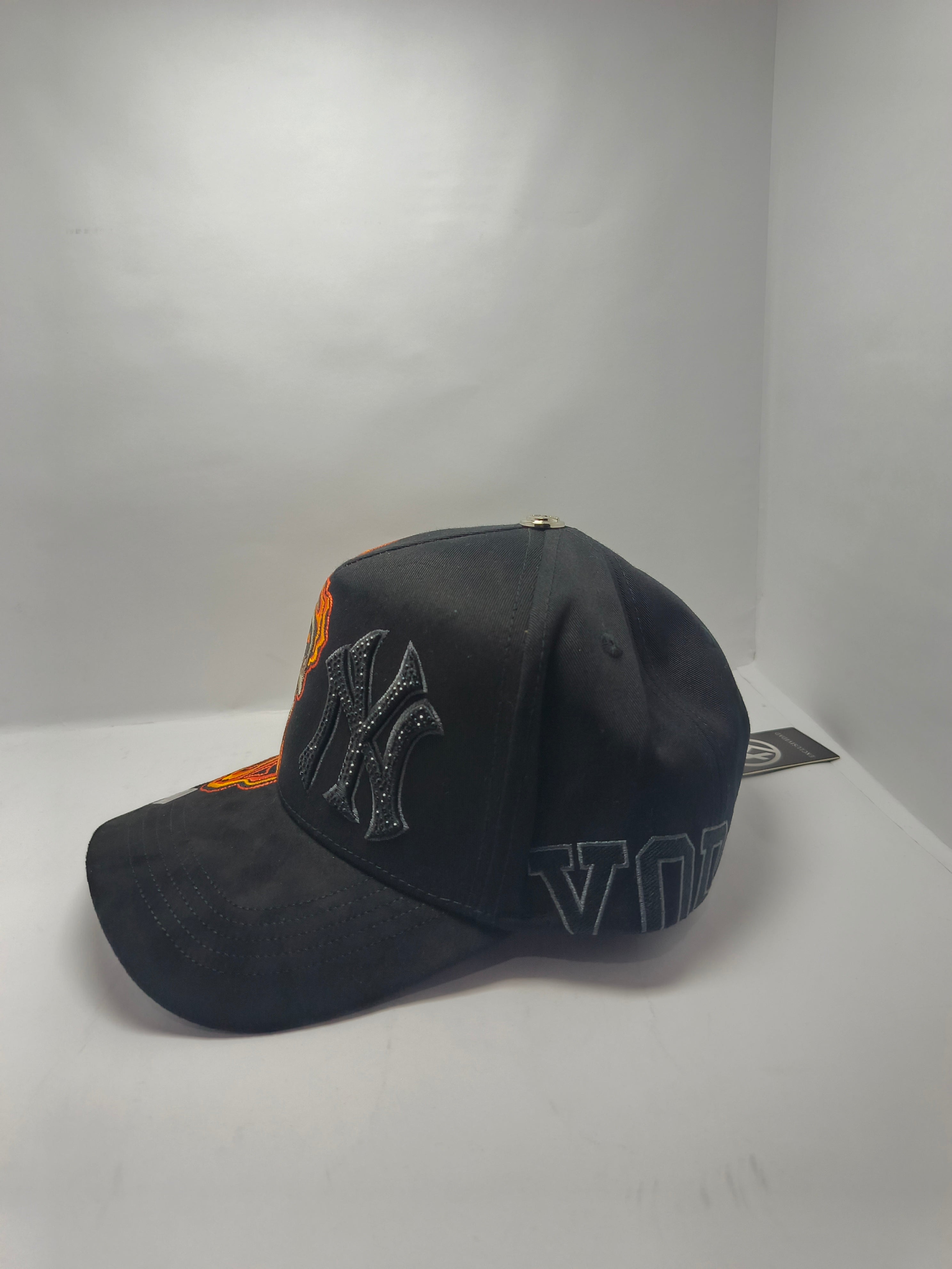 Big Boss x Kevin Hats Skull Flames Negra